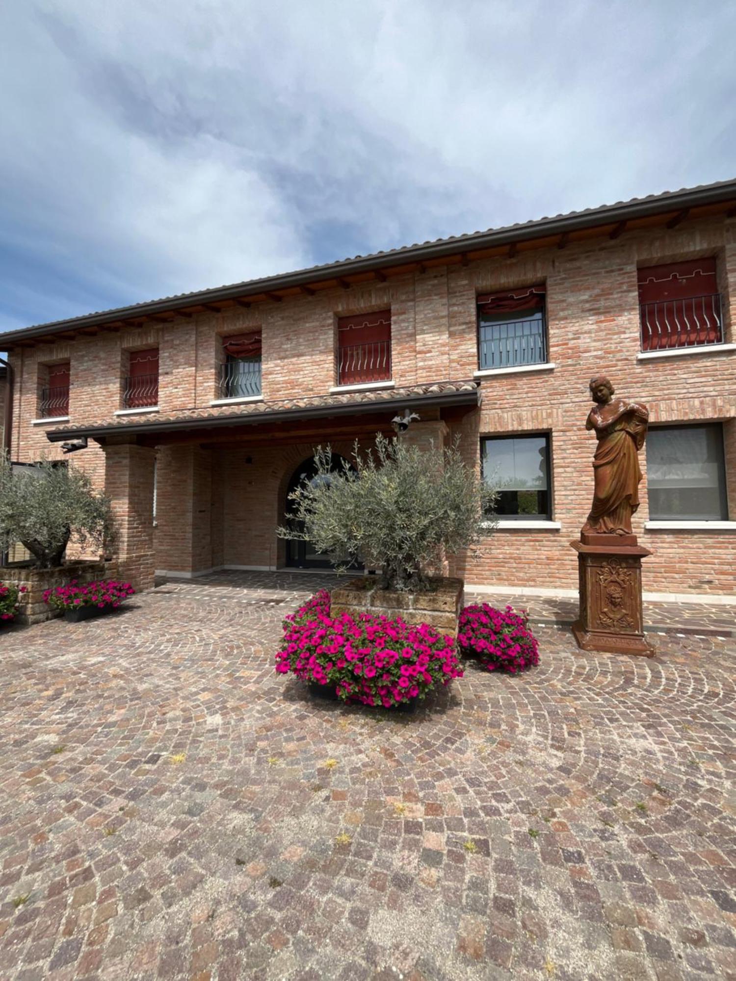 Agriturismo La Sapienza Monestirolo Exterior photo